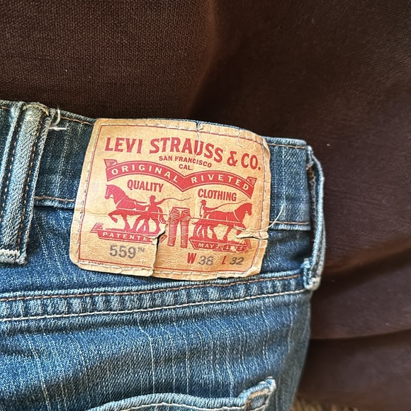 levi’s 559 38x32 - Picture 4 of 5